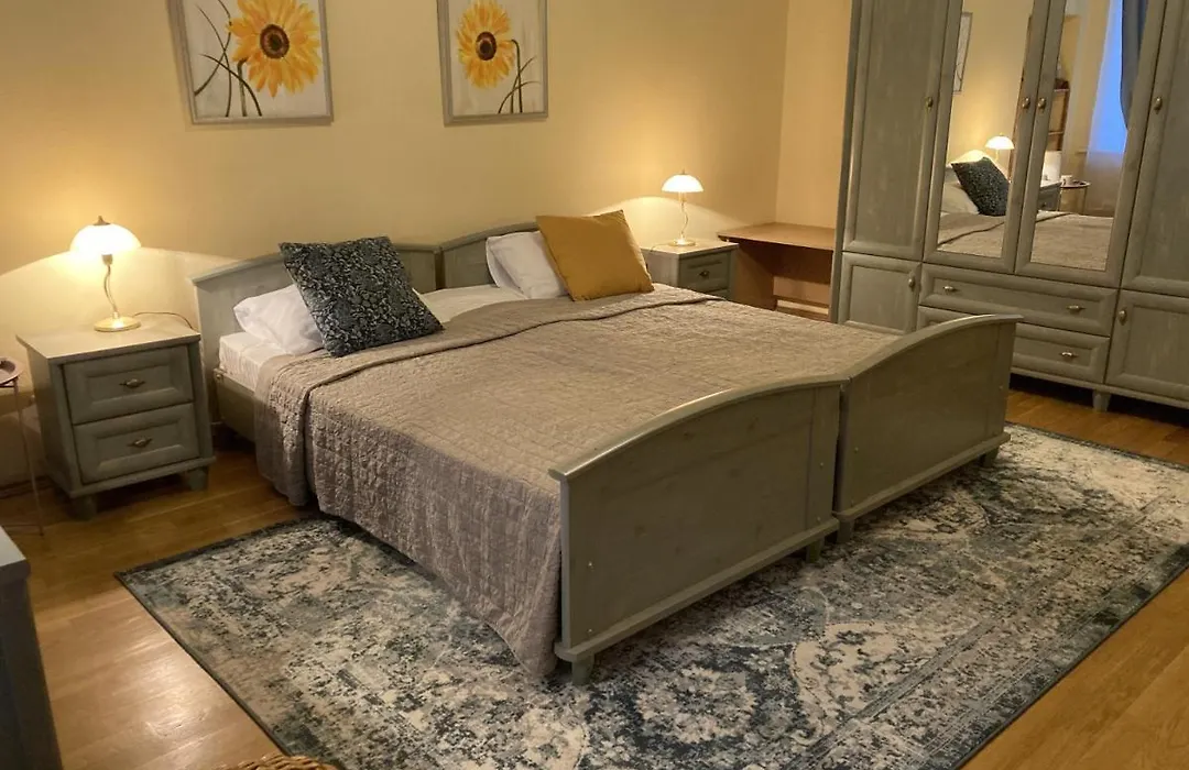 Sunflower B&B-1